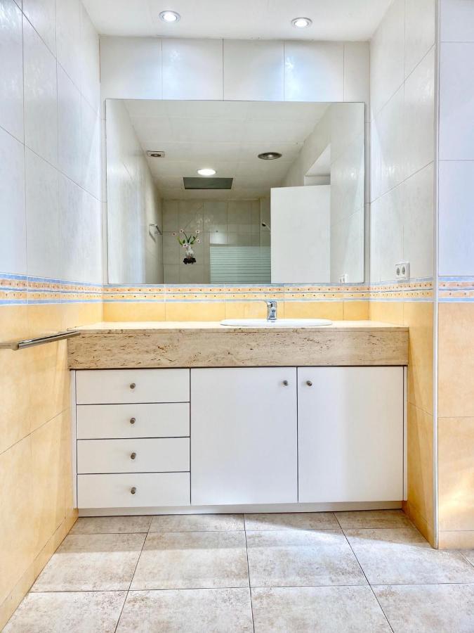 Appartement Devant La Plage Roses Esterno foto