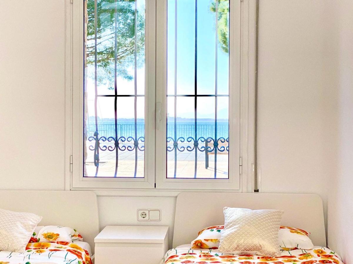 Appartement Devant La Plage Roses Esterno foto